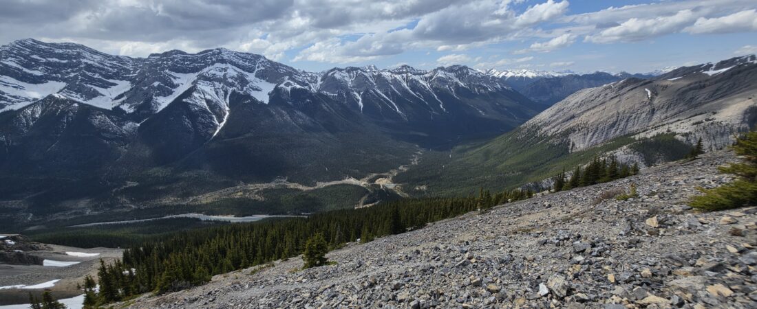 [Canmore Hikes] Ha Ling Peak Trail Guide: Parking, Gear, and What to Expect